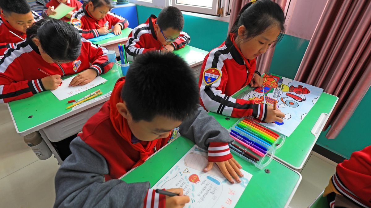 Čína štve proti Západu všechny od základní školy. Už na to má i zákon